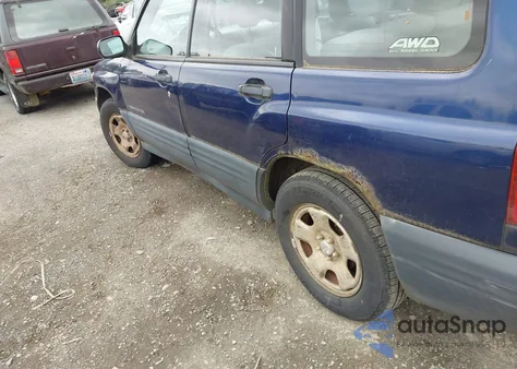 2002 Subaru Forester L из США, поврежденный, VIN JF1SF63532H747880